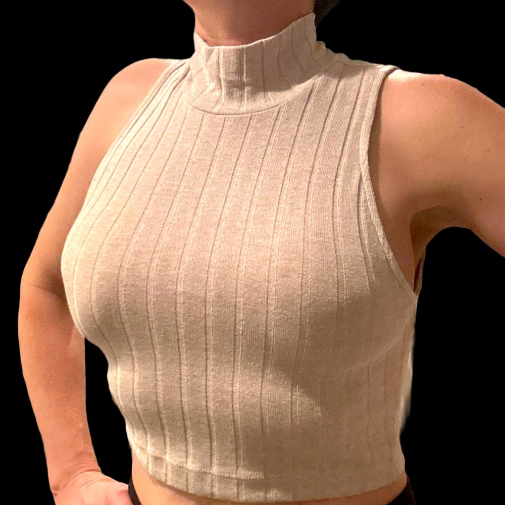Ribbed Sleeveless Turtleneck Crop Sweater - Cream